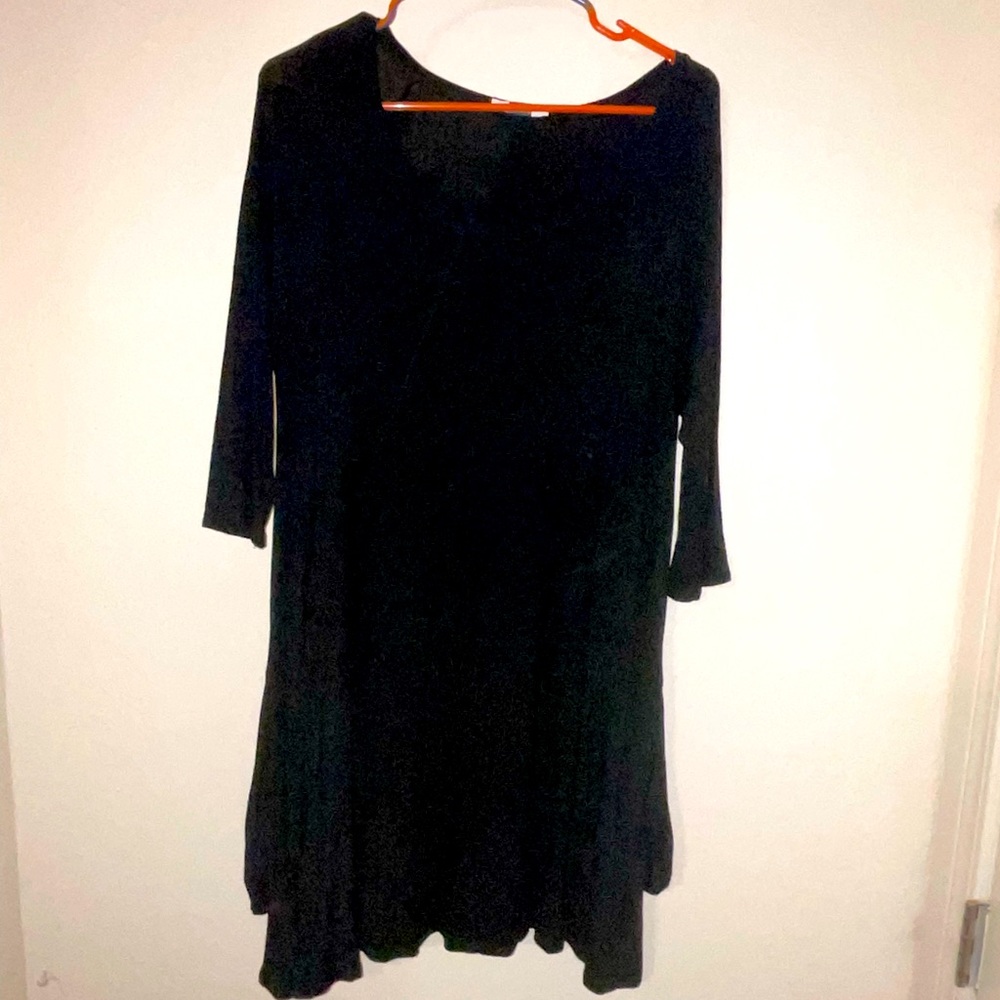Long sleeve solid color dress